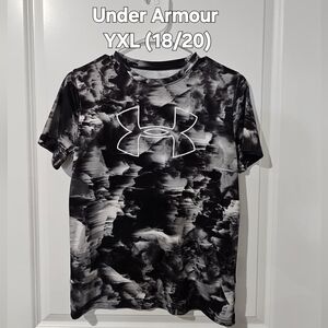 SOLD - XL 18/20 | Under Armour | Black and Gray Short Sleeve Tee